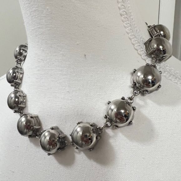 EL Erica Lyons Silver Tone Metallic Lobster Claw Clasp 16 Inch Choker Necklace - Picture 2 of 8